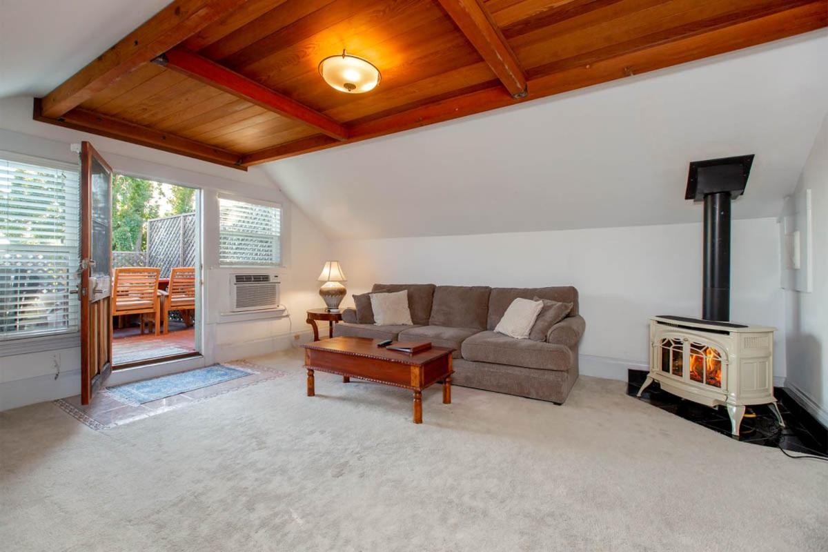 Alameda 3Br Unique Victorian Penthouse With Deck And Outdoor Furniture, Ac, 3 Blocks To Beach & Shopping Center & 2 Free Parking Spaces Buitenkant foto